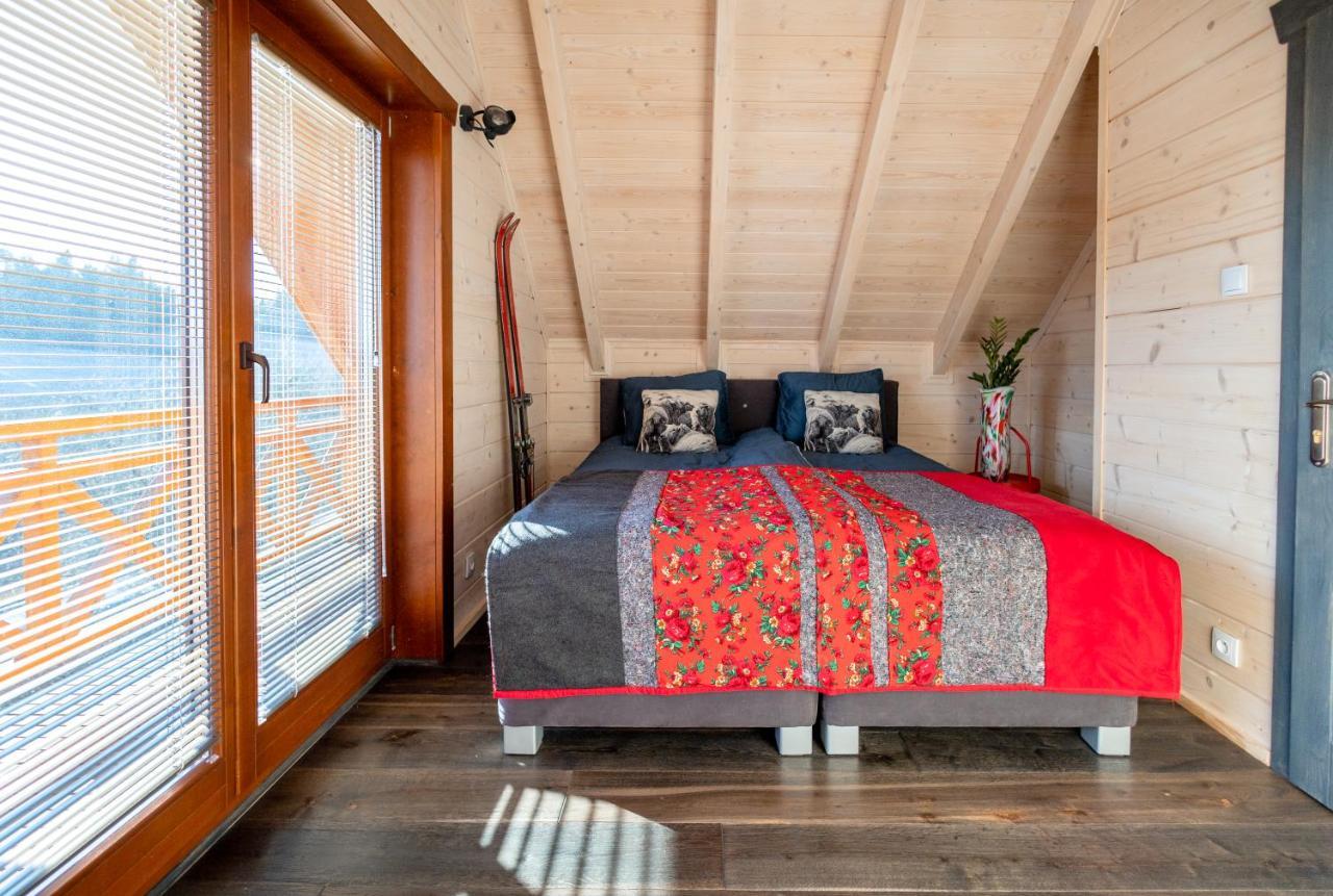 Houten Vakantiewoning "Reisnaarpolen" Royaal Ontbijt, Sauna En Hottub Czarna Góra エクステリア 写真