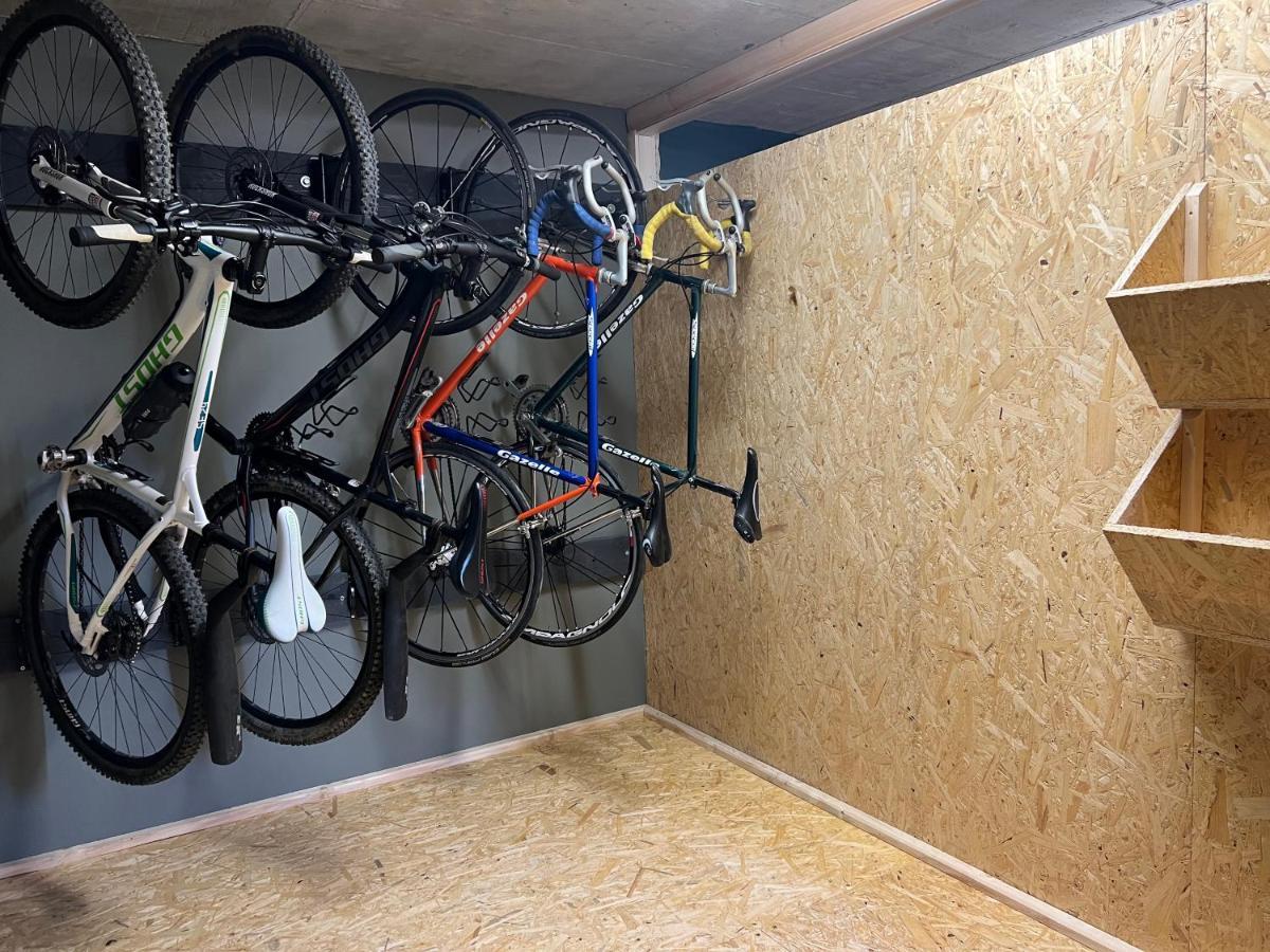 Houten Vakantiewoning "Reisnaarpolen" Royaal Ontbijt, Sauna En Hottub Czarna Góra エクステリア 写真