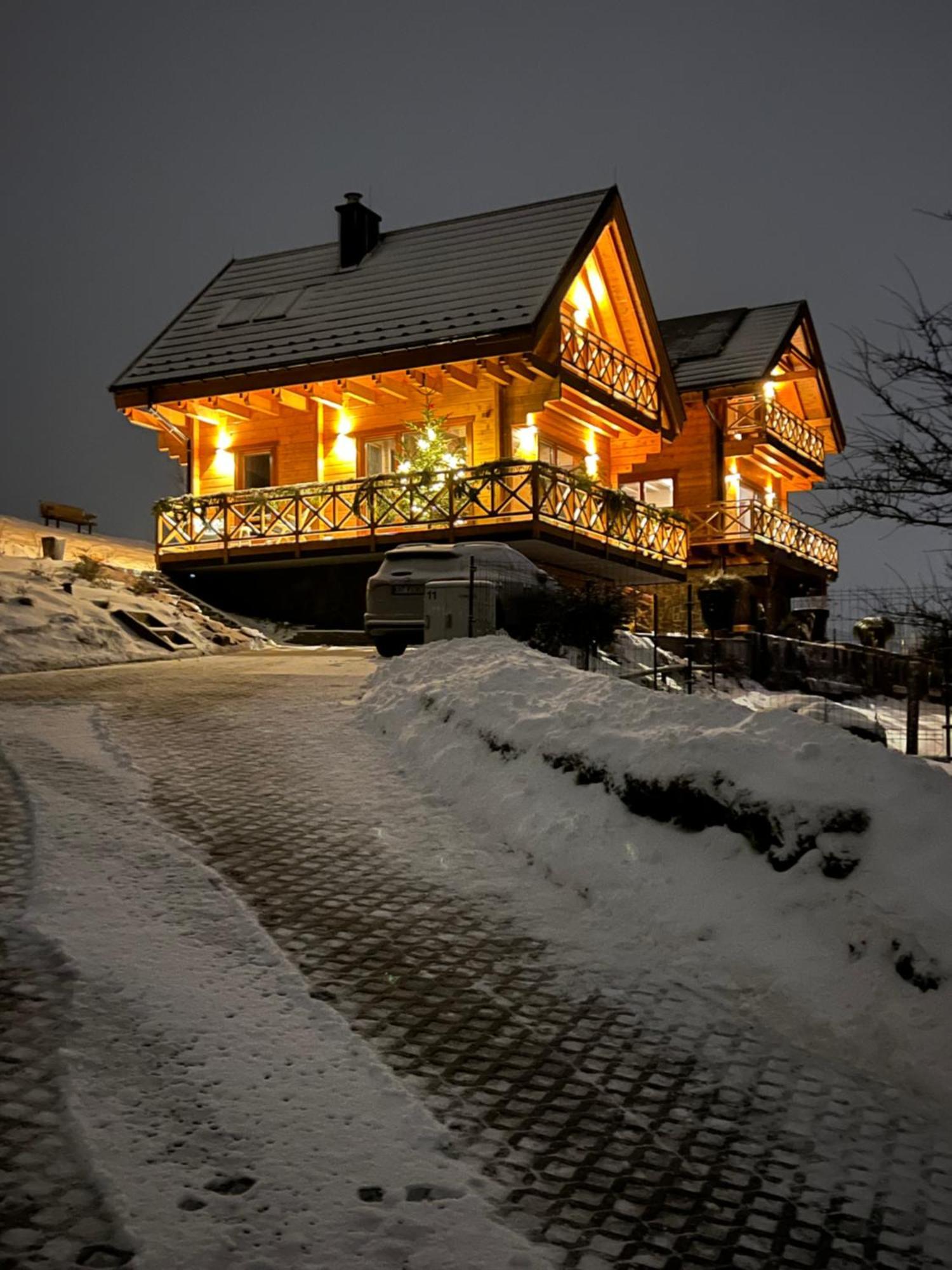 Houten Vakantiewoning "Reisnaarpolen" Royaal Ontbijt, Sauna En Hottub Czarna Góra エクステリア 写真